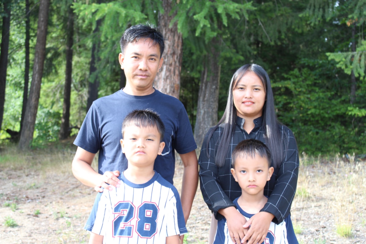 Castlegar welcomes Myanmar refugee family