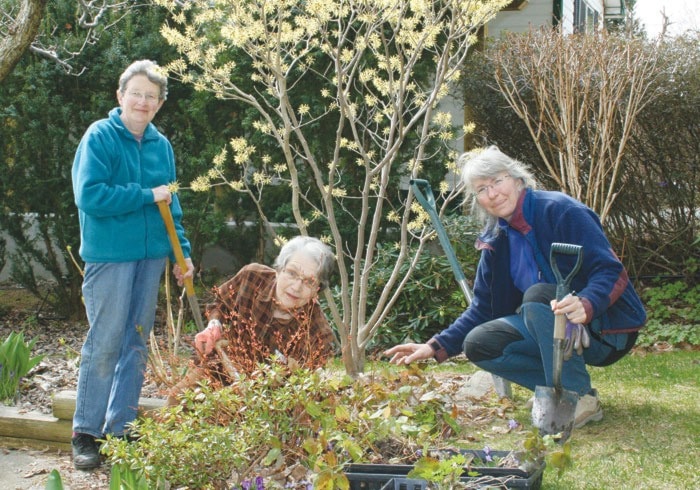 88772castlegarGarden-Club
