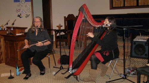 9544castlegar23-Harp-Trio