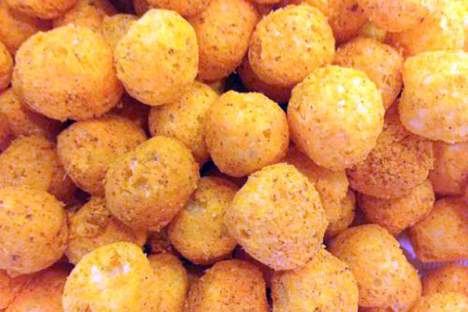8269578_web1_170828-CAN-M-cheese-balls