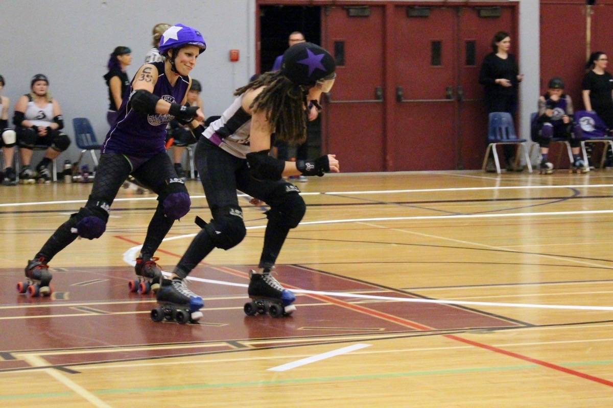 10476541_web1_180208-CAN-M-Roller-Derby3