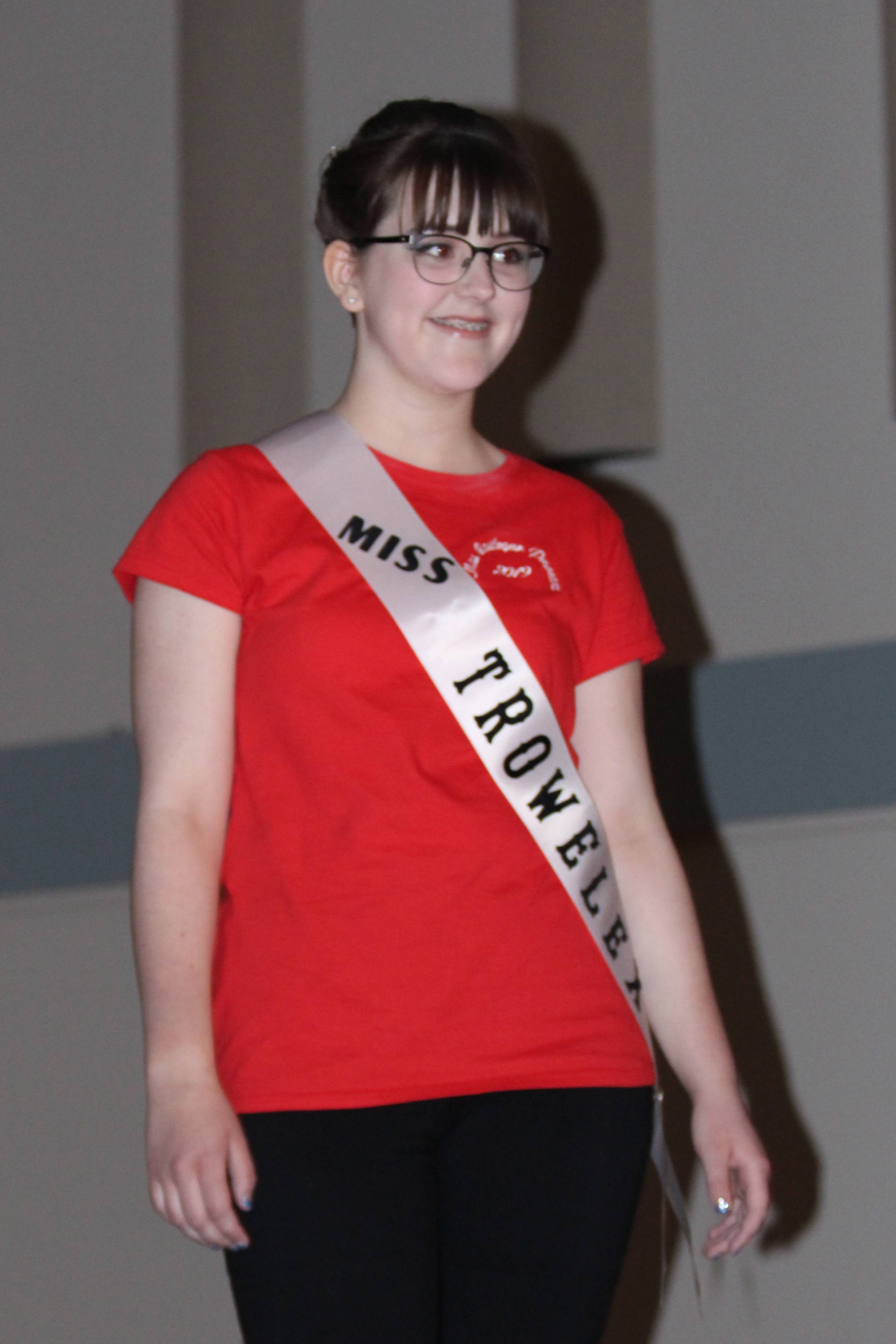 17141663_web1_190606-CAN-pageant12