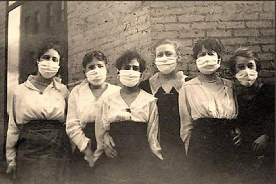23803654_web1_180116-NDR-M-1918-spanish-flu-masks