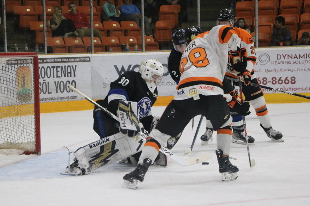 Trail Smoke Eaters claw out victory over Wenatchee Wild - Trail Daily Times