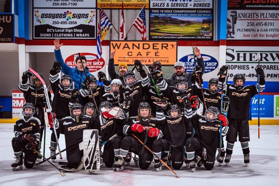 31554947_web1_230119-CAN-kids-hockey-castlegar_3