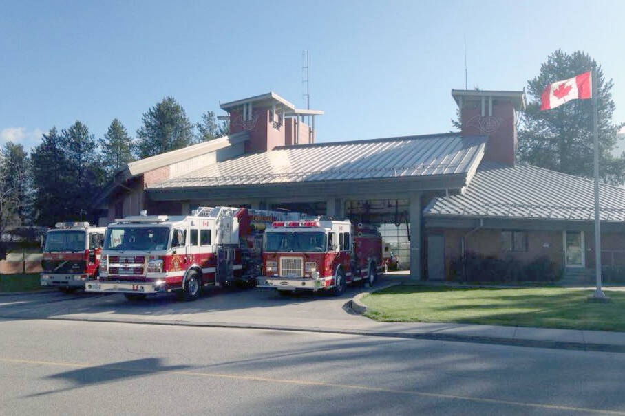 33672406_web1_230824-CAN-firetruck_1