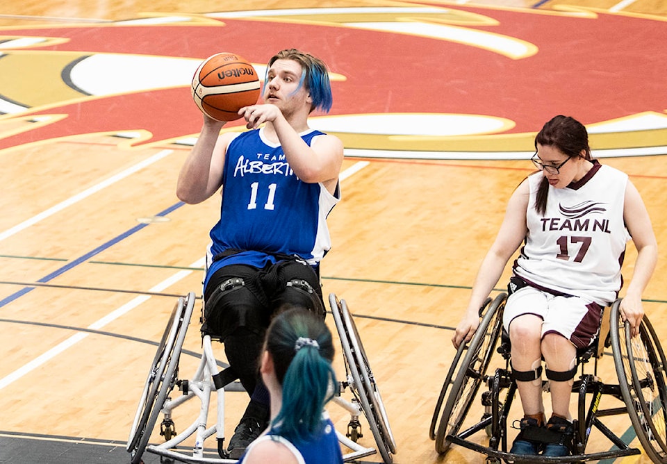 15610385_web1_wheelchairbball2