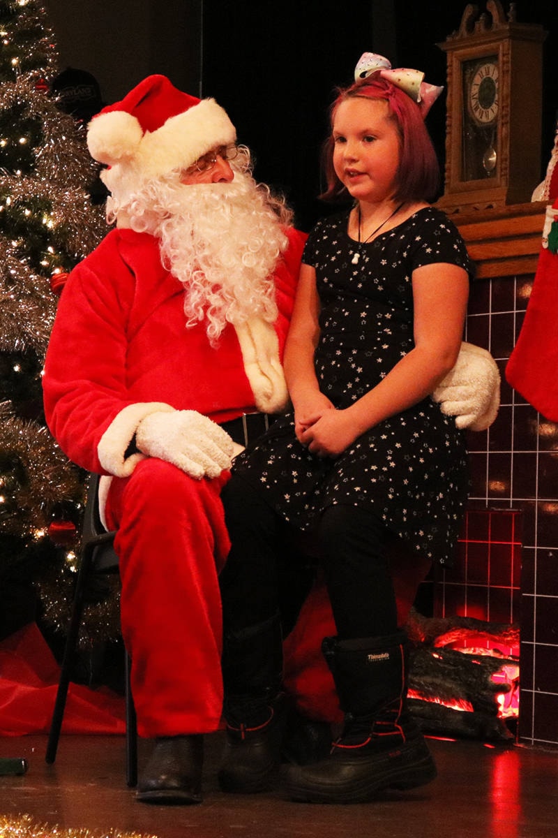 19601768_web1_Halkirk-2019-Breakfast-with-Santa-3010