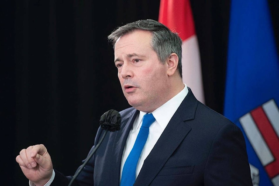 25069887_web1_210505-RDA-kenney-on-covid-restrictions-kenney_1