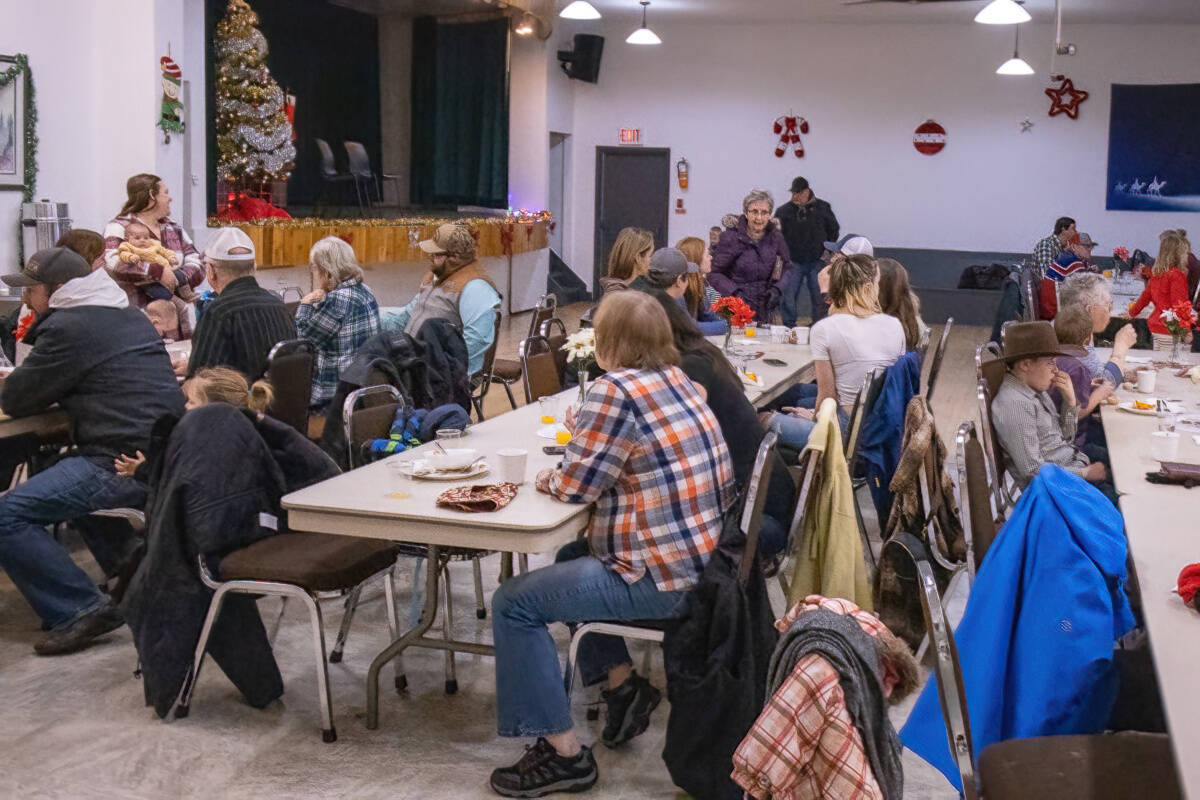 31263050_web1_221215-CAS-Halkirk-Santa-breakfast_5