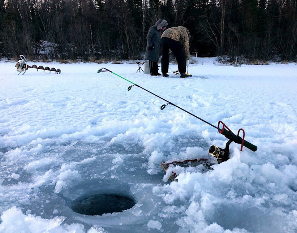 31492442_web1_image5563852_web1_ICE-FISHING-1200x941