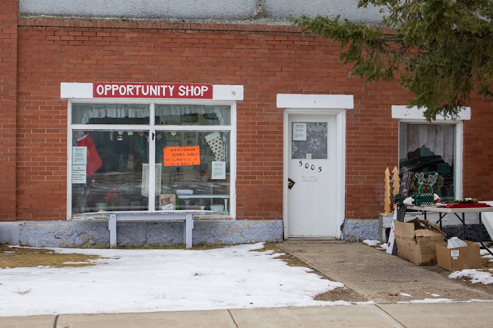 34416236_web1_231109-CAS-Op-shop_1