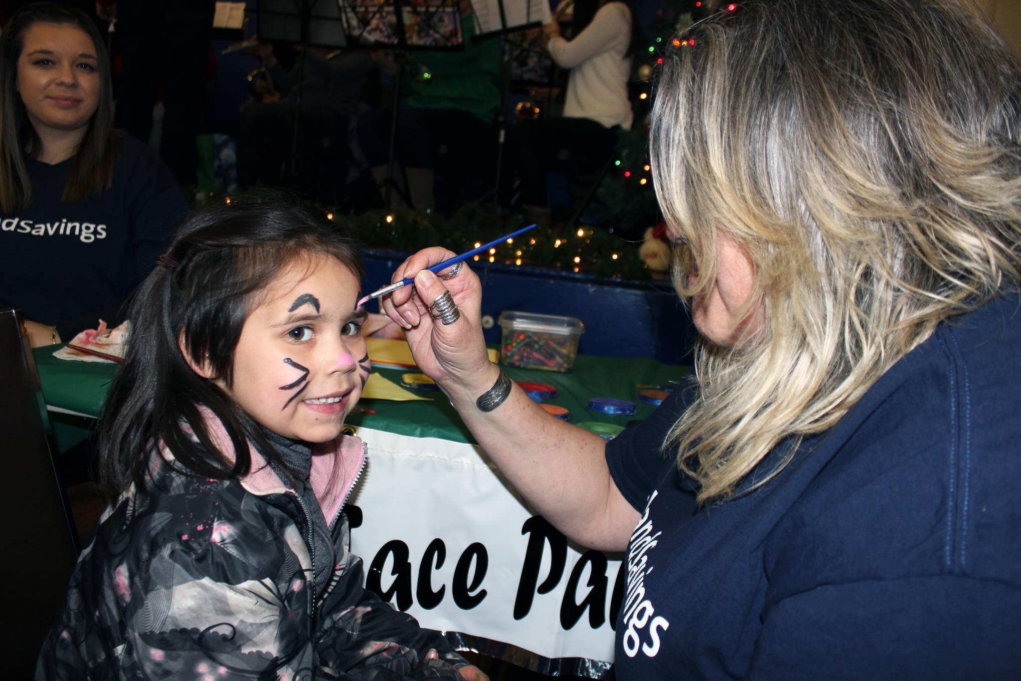 9851815_web1_face-paint