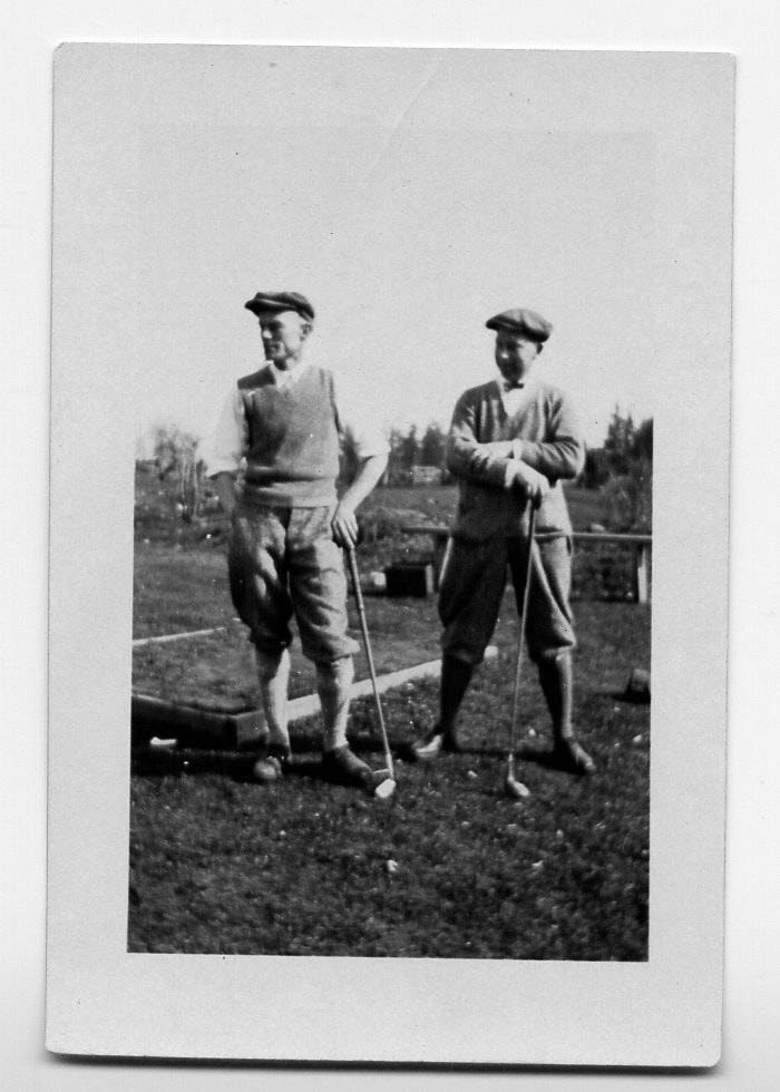 12921189_web1_golf-history