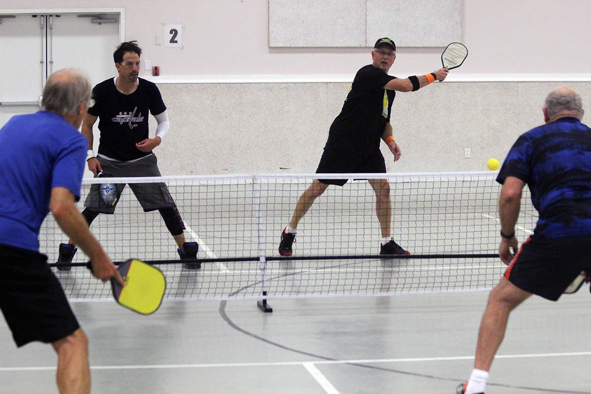 13305810_web1_pickleball4