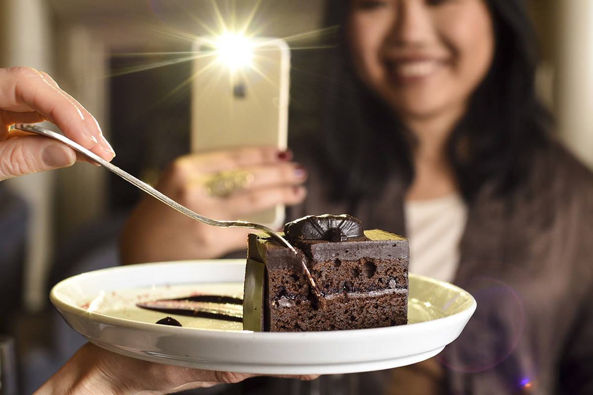 #Sweetstagram - Desserts So Beautiful They Have To Be Instagrammed Before Eating