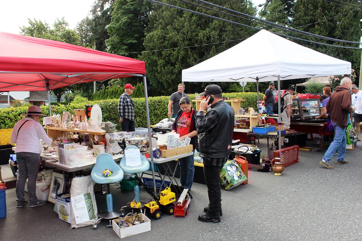 Chemainus Giant Street Market Chemainus Valley Courier Chemainus Giant Street Market Chemainus Valley Courier