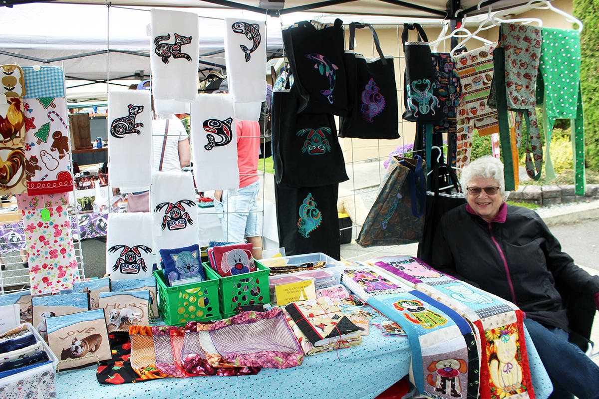 Chemainus Giant Street Market Chemainus Valley Courier Chemainus Giant Street Market Chemainus Valley Courier