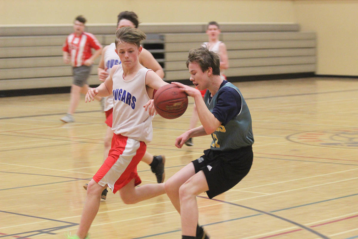 20389117_web1_200206-CHC-Midget-basketball-Chemainus_4