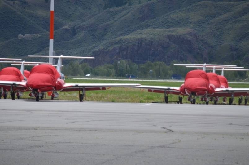 21630670_web1_200523-KTW-snowbirds-grounded_1