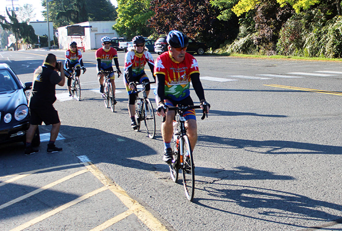 22833215_web1_201001-CHC-Tour-de-Rock-Chemainus-riders_3