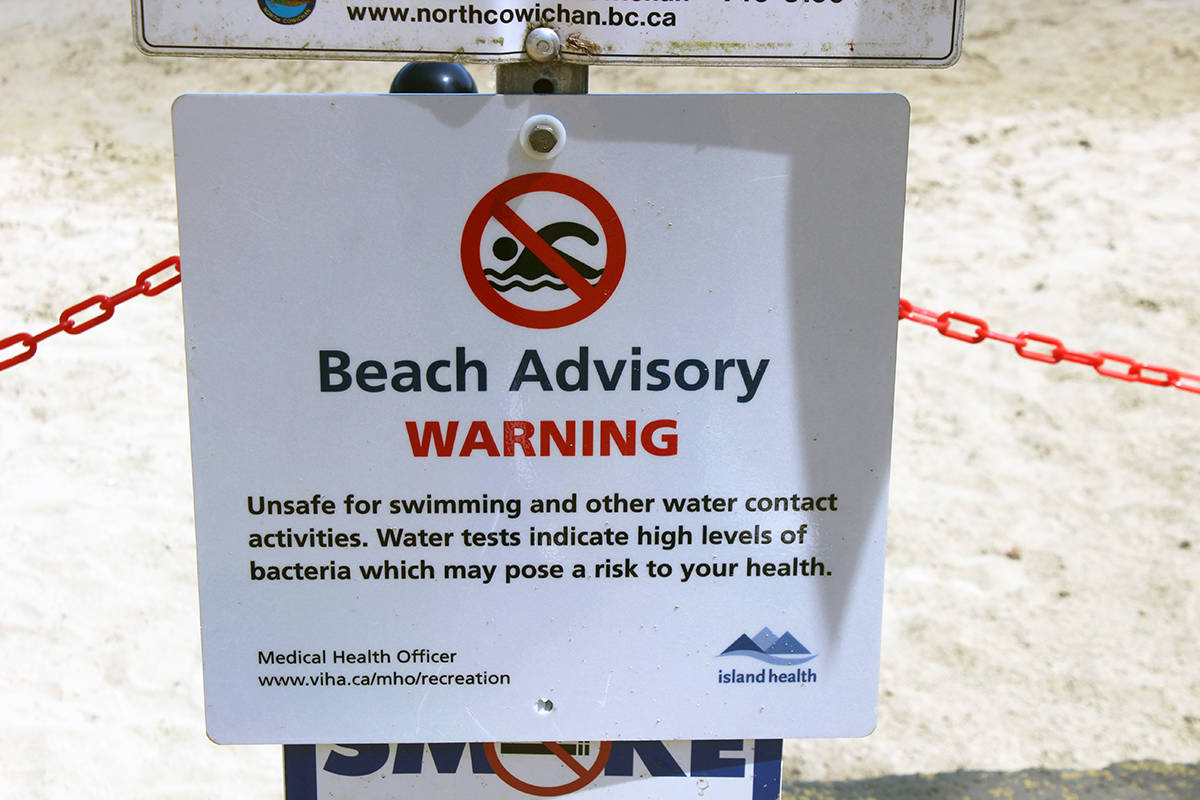25801308_web1_210715-CHC-Beach-advisories-posted_3