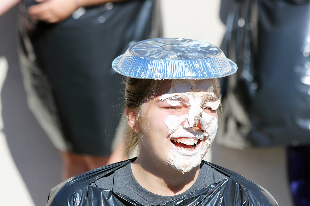 26633916_web1_210930-CHC-Pies-in-the-face-happening_5