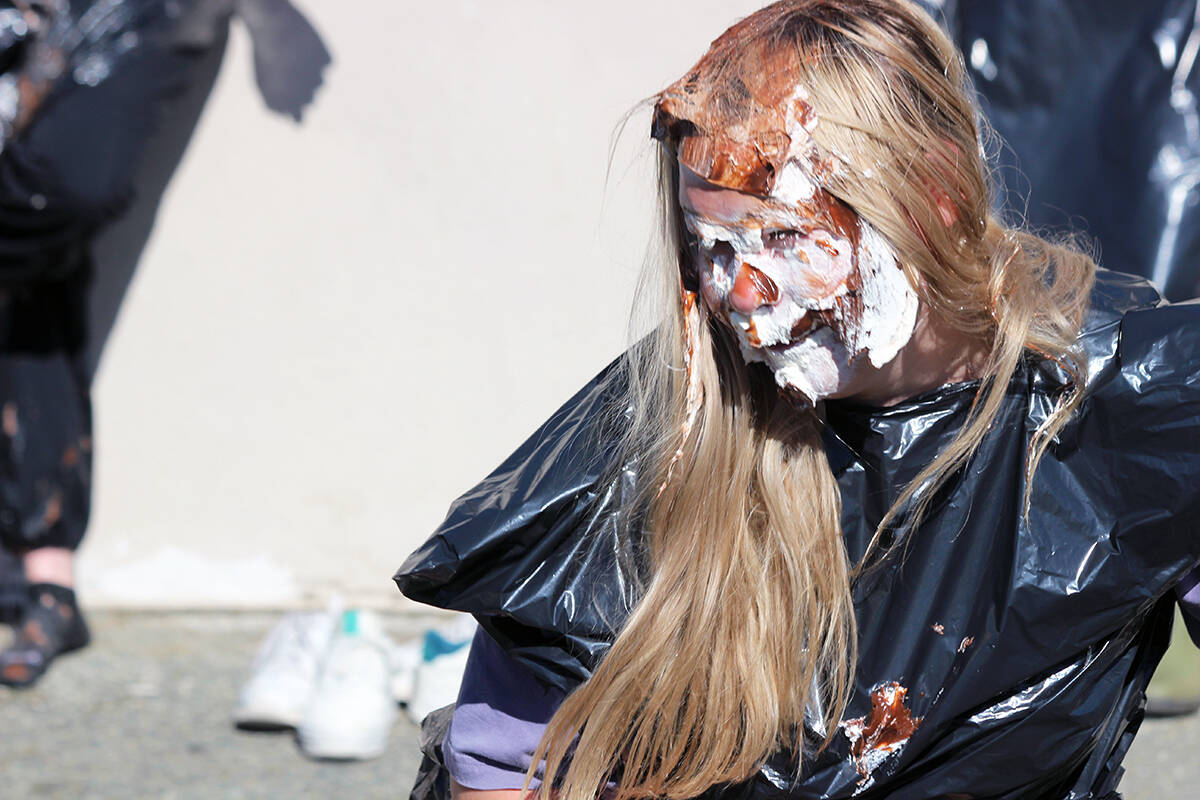 26633916_web1_210930-CHC-Pies-in-the-face-happening_6