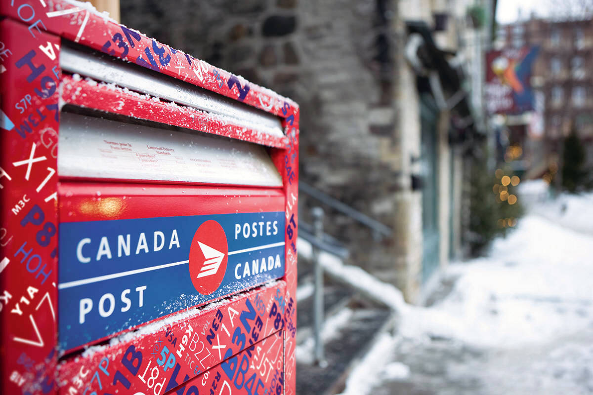 ‘Tis the Season: Canada Post unveils latest holiday-themed stamps