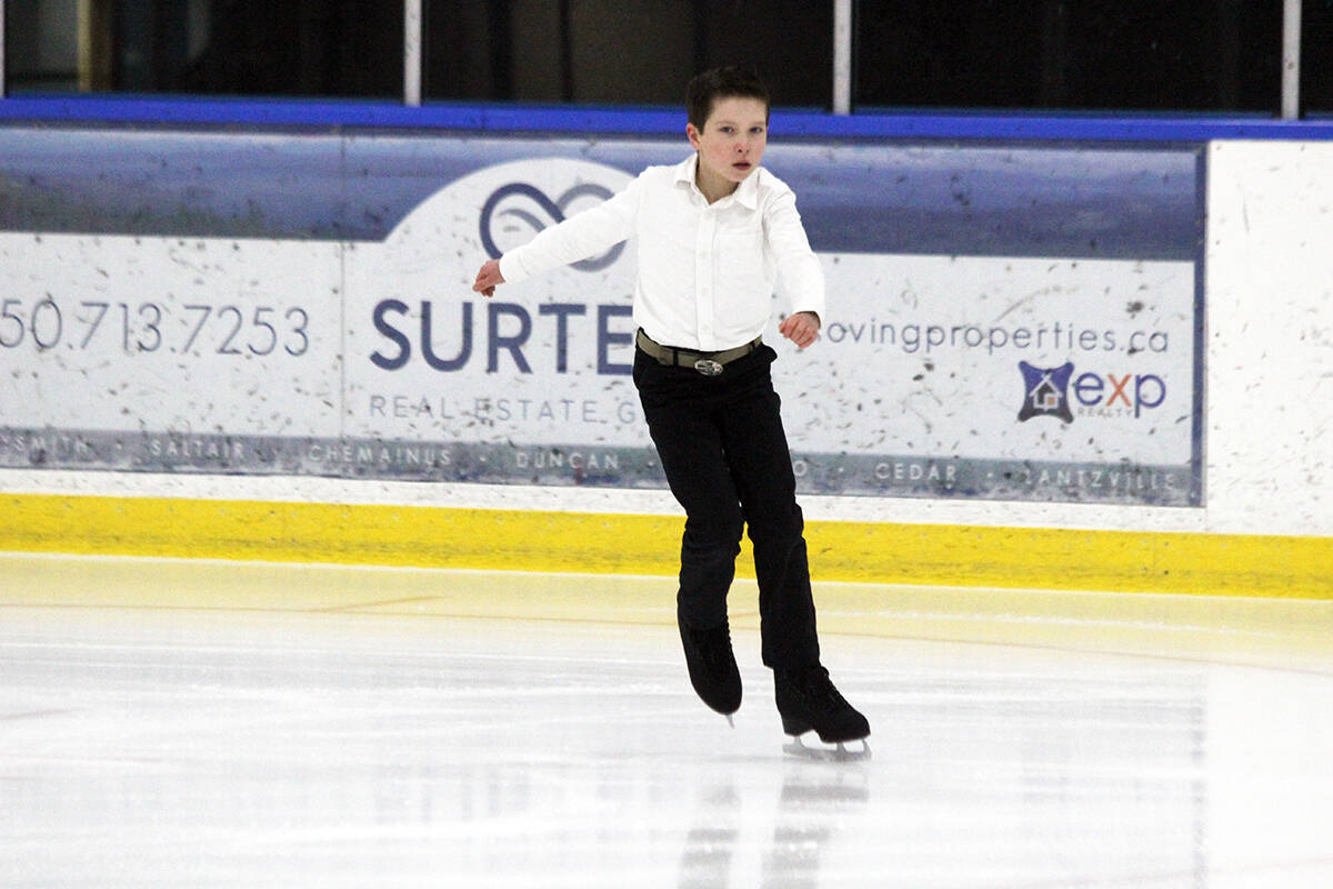 27190976_web1_211118-CHC-Figure-skating-competition-event_3