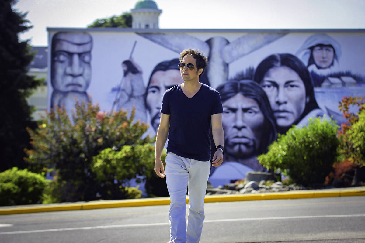 ‘Still Standing’s’ Jonny Harris showcases Chemainus