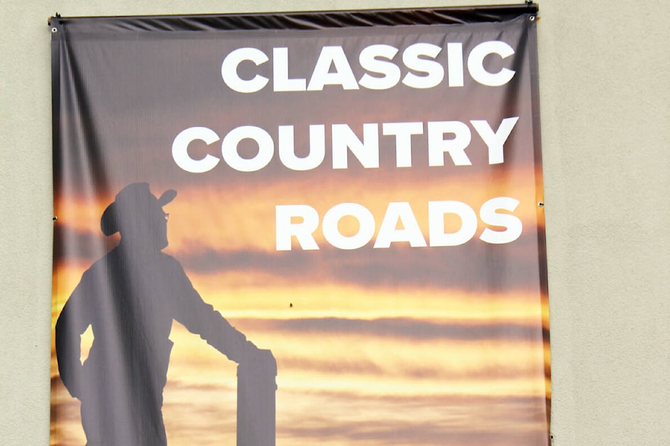 29803706_web1_220623-CHC-Classic-Country-Roads-review-print-set_1
