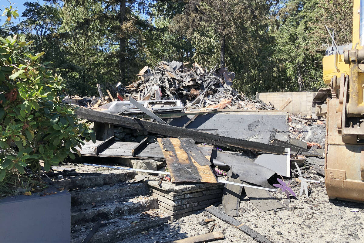 Family escapes, dog does not as fire turns B.C. house into ‘total loss’