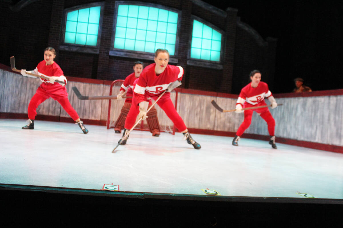 30341723_web1_220915-CHC-Glory-theatre-show-hockey_14