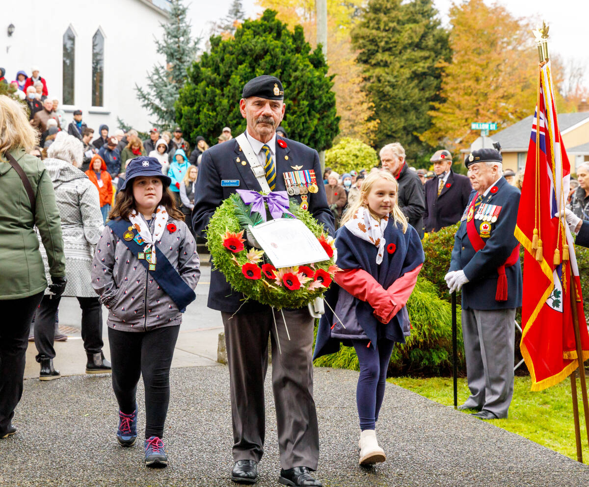 31007271_web1_221117-CHC-Remembrance-Day-services_4