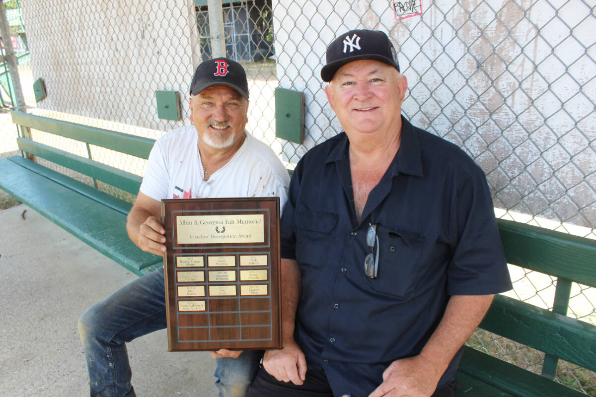 33106368_web1_230629-CHC-Baseball-coaches-award_4