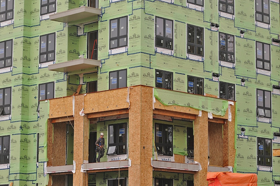 cedarbrookapartmentconstruction0806