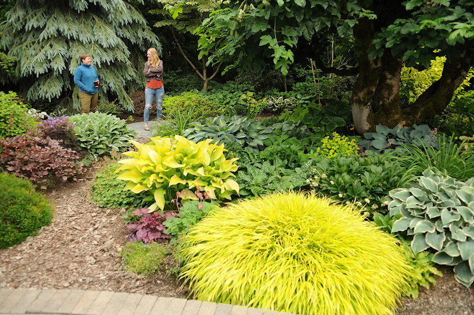 rotarygardentour10624