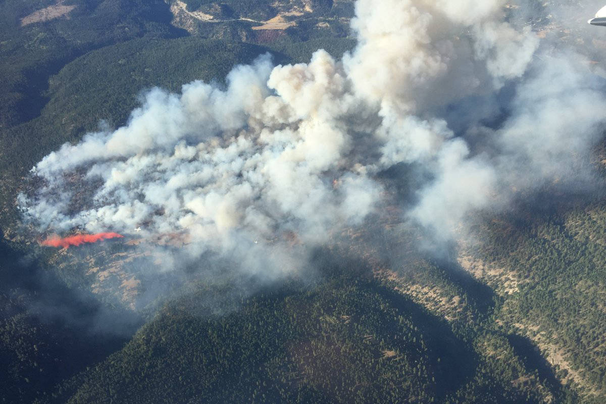 8363921_web1_170906-KCN-peachland-fire_2