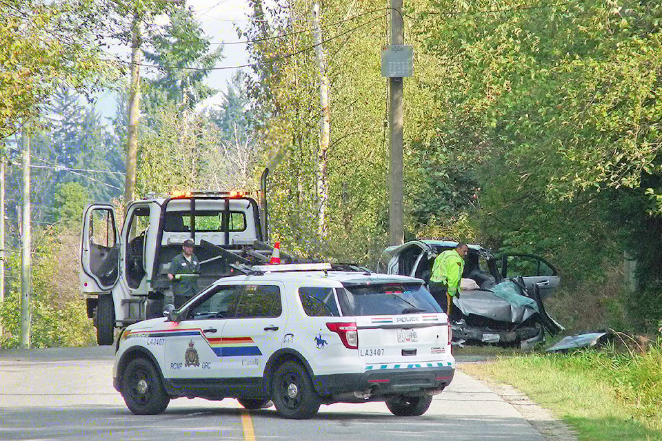 8741470_web1_171001-LAT-208-crash-tow-truck3