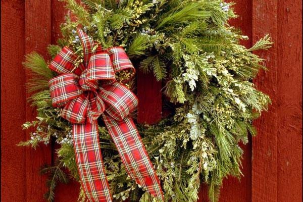 9526769_web1_Wreath-2