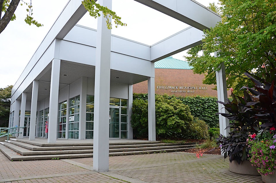 9590657_web1_Chilliwack-cityhall