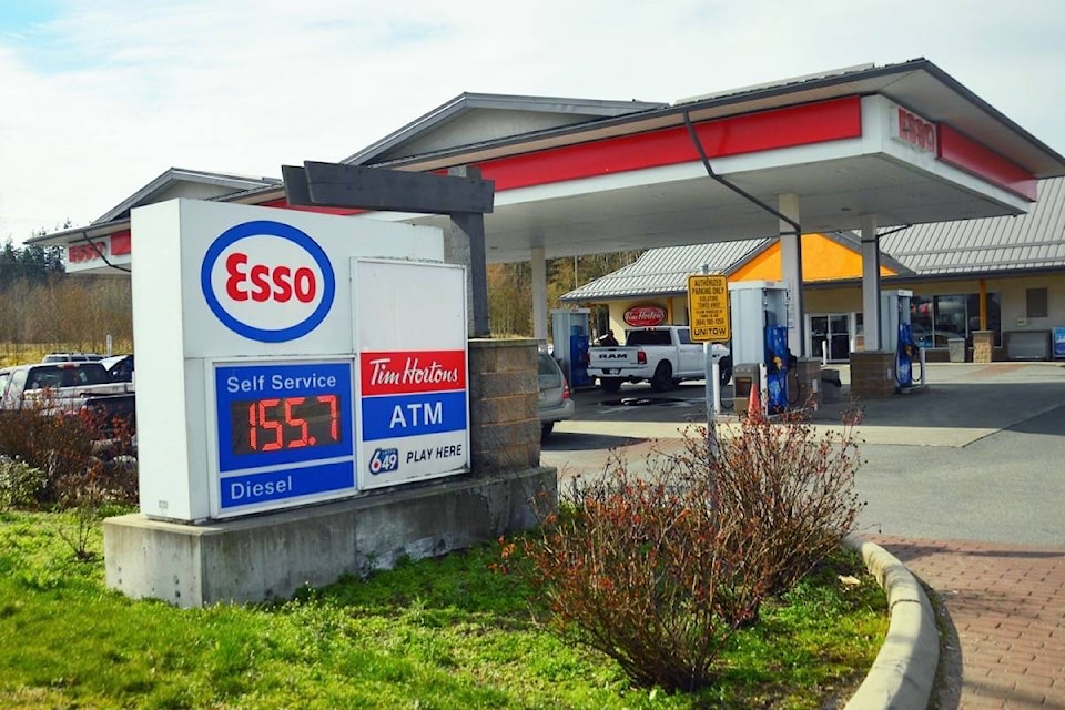 11110426_web1_180321-BPD-M-gas-station-prices-1557-0564