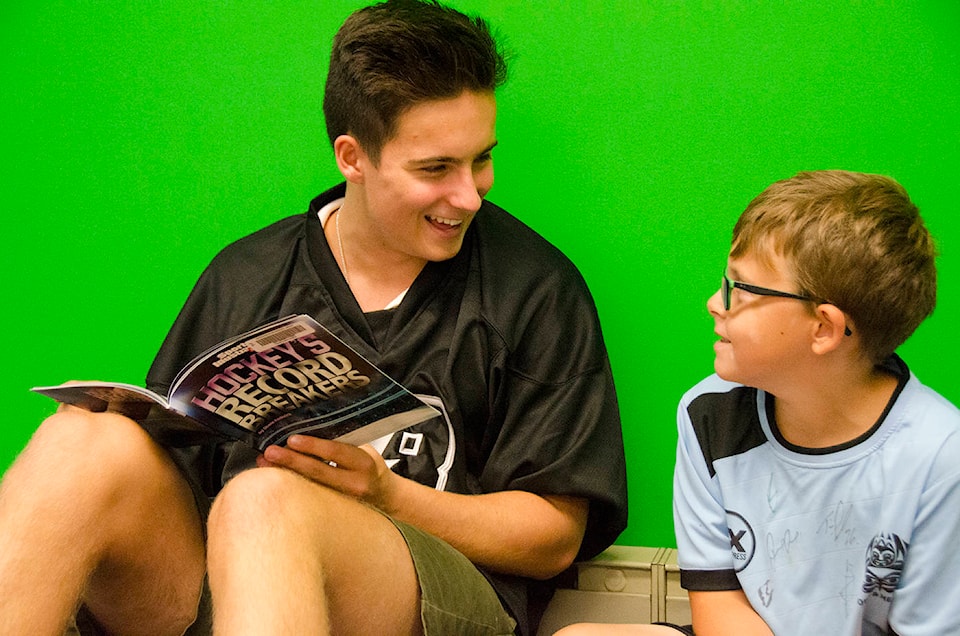 13609889_web1_Score-with-Reading-2
