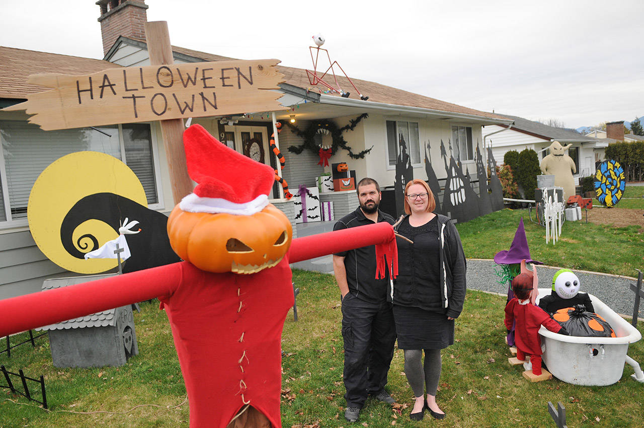 Uniquely decorated Chilliwack home combines Halloween and ...