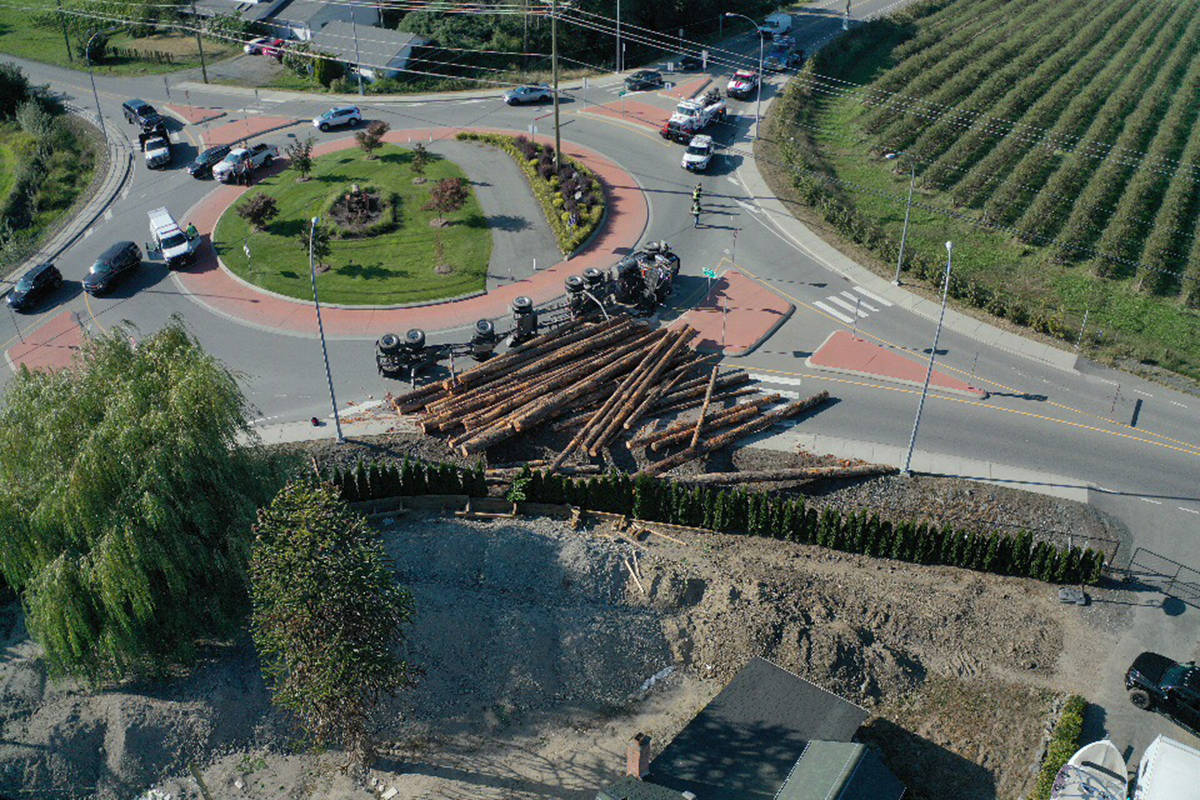 PHOTOS Dramatic logging truck rollover in Chilliwack The Chilliwack