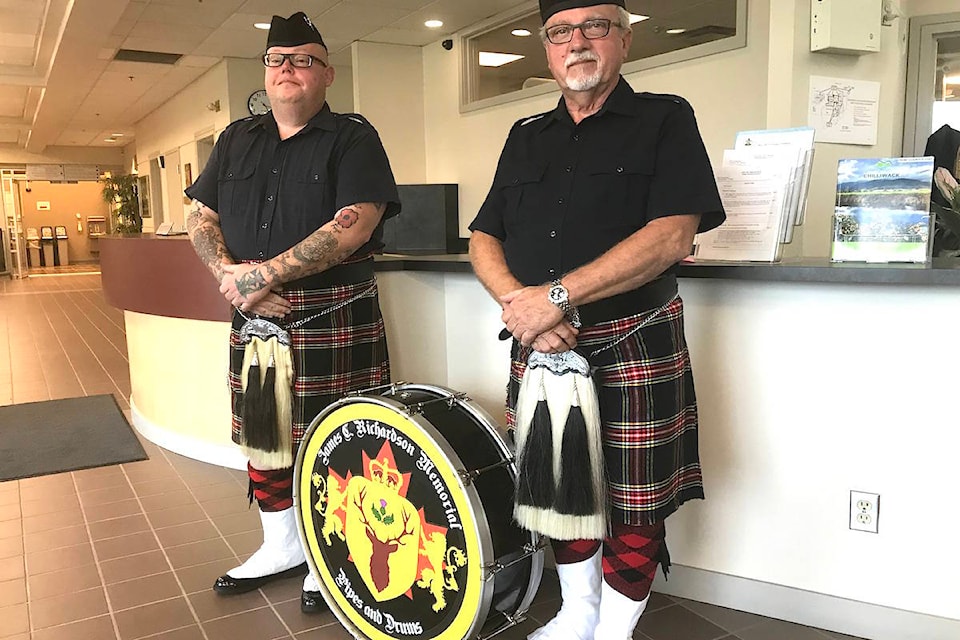 18880311_web1_copy_Pipe-band-2