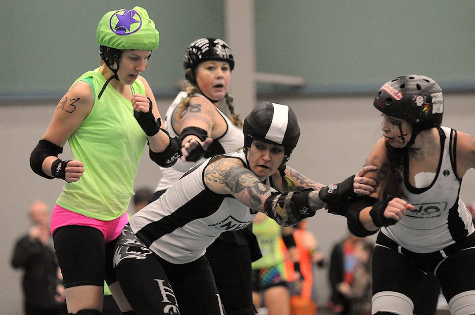 19227570_web1_DazeOfDerby2014.FILE