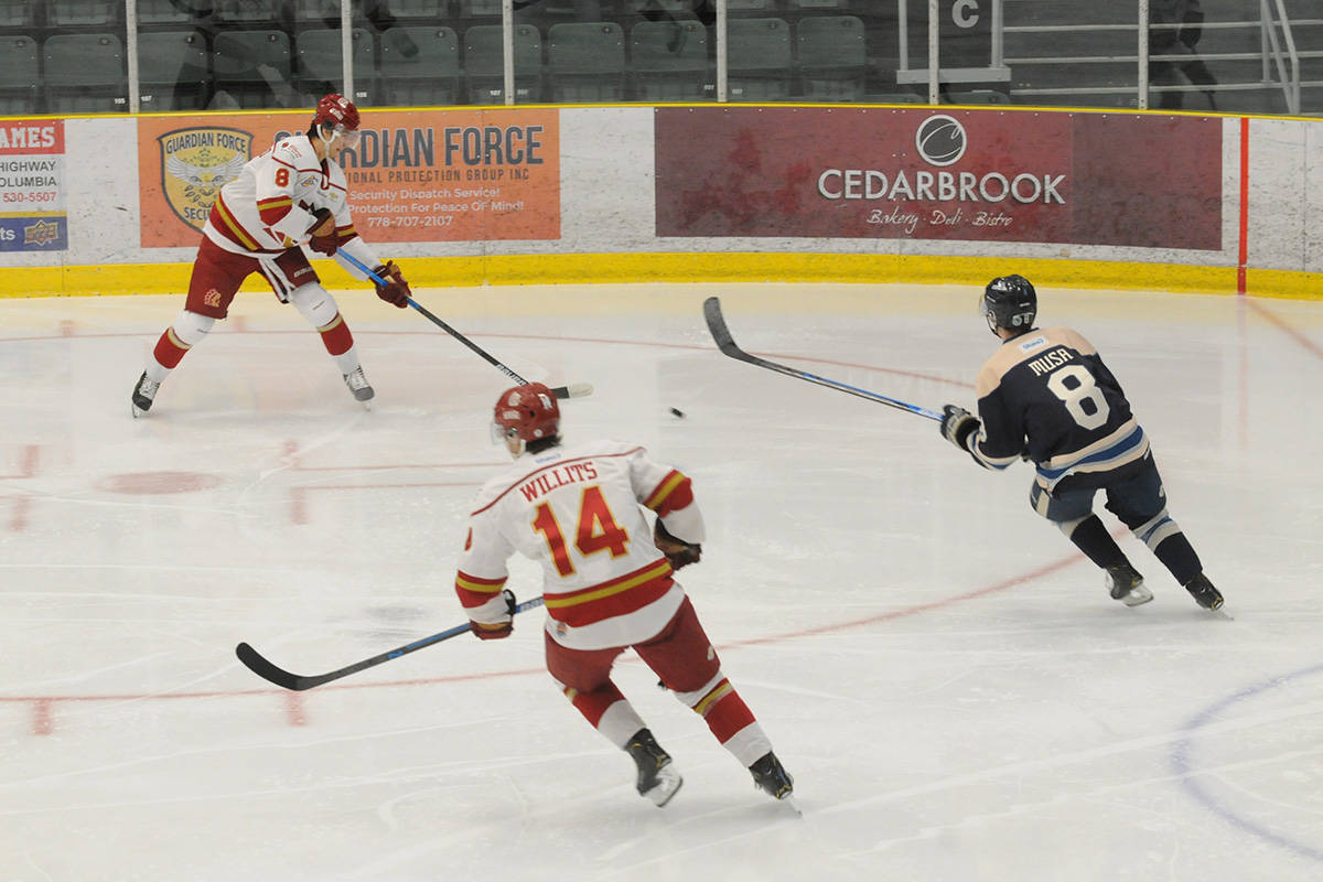 20396945_web1_200202-LAT-Rivermen-Game-Riverman_5