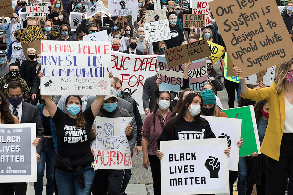 21895578_web1_TSR-Public-Defenders-Protest-060820-FS